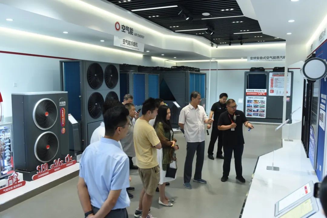 空氣能,太陽(yáng)能,熱水器 空氣能,太陽(yáng)能,熱水器