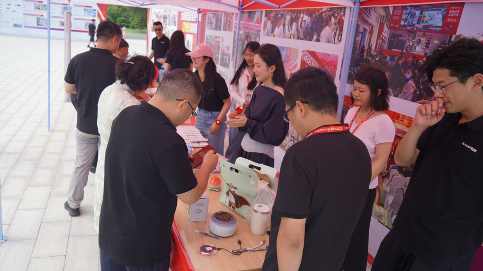 空氣能,太陽能,熱水器