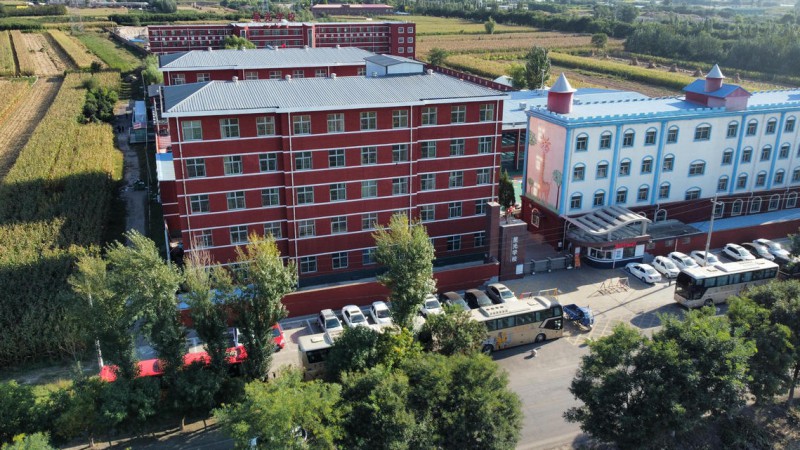 山西晉中星光學(xué)校太陽能 + 空氣能耦合采暖及熱水項目